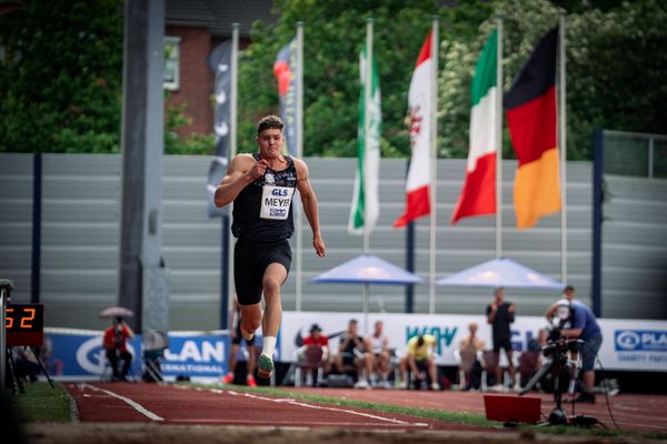 Marcel Meyer (Hannover 96) im Weitsprung am 07.05.2022 beim Stadtwerke Ratingen Mehrkampf-Meeting 2022 in Ratingen